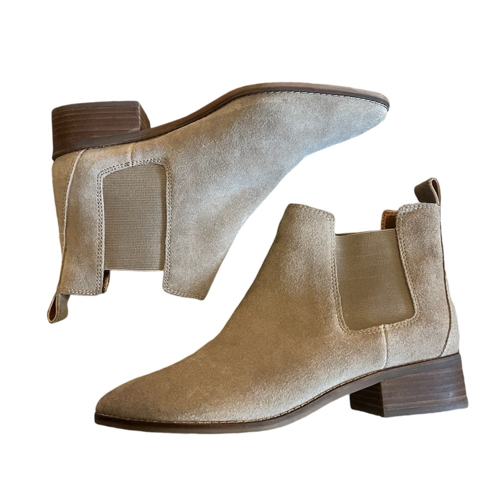 NWOT Lucky Brand Tan Suede Point Toe Ankle Bootie with Side Stretch Women’s 9